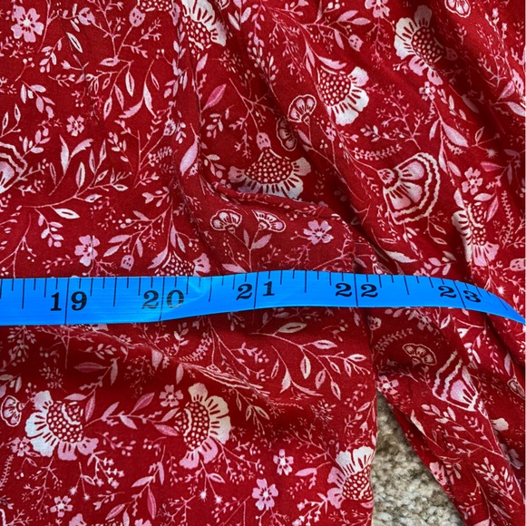 Maurice’s Red Floral Ruffled Kimono Size Large Lightweight Flowy - Picture 6 of 8
